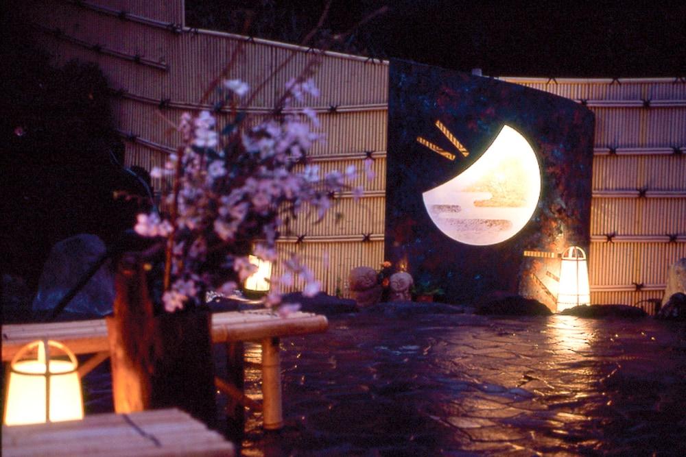 Отель Hakonenomori Okada Экстерьер фото